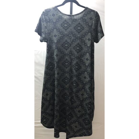 Lularoe Carly Dress Women XS Black Geo Print Short Sleeve Swing Hi Low Flowy - Picture 3 of 10